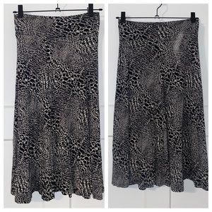 Y2K style stretch midi skirt